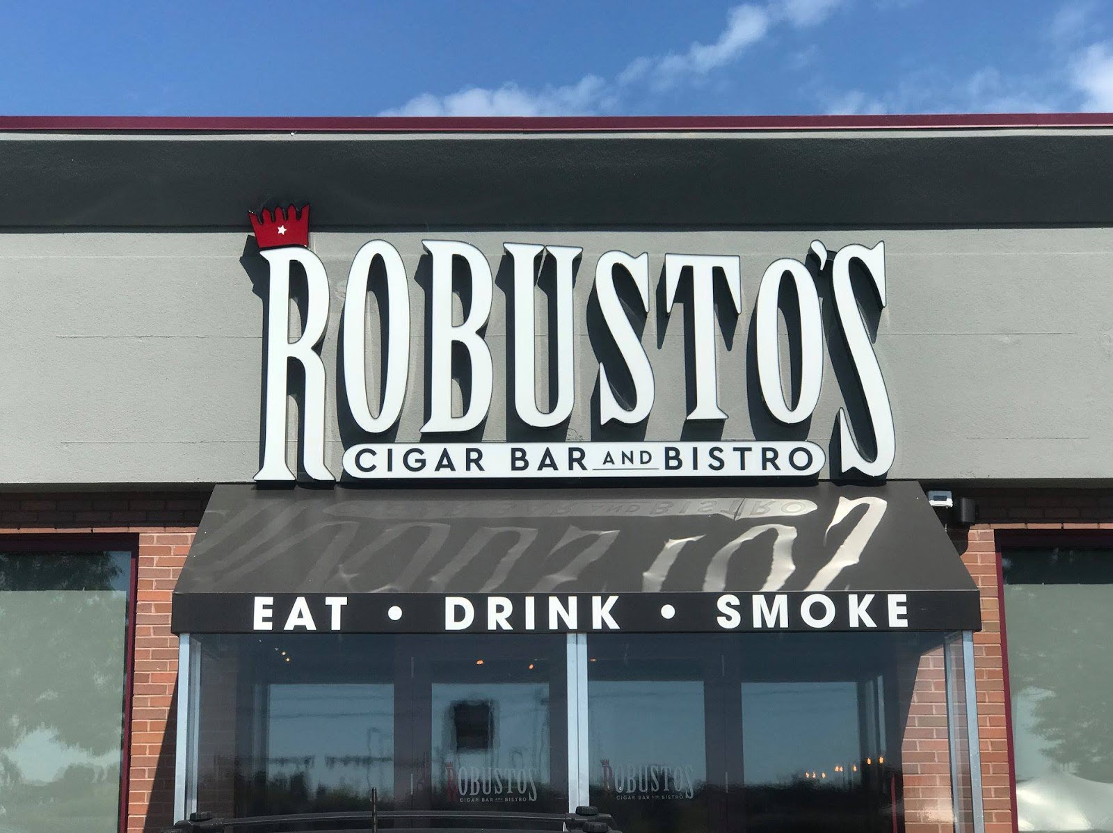 Robusto’s Cigar Bar and Bistro Cigar Dojo