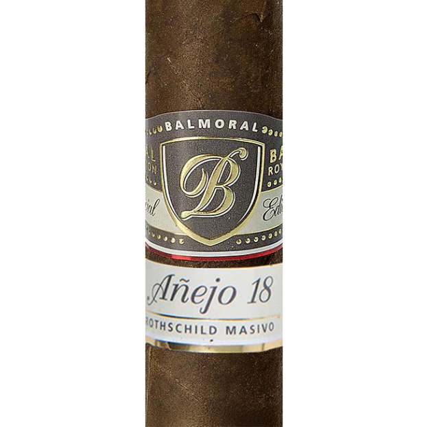 Balmoral Royal Selection Añejo 18 cigar